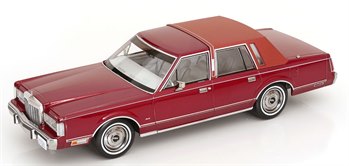 Lincoln Town Car 1985 Metallic Red 1:18