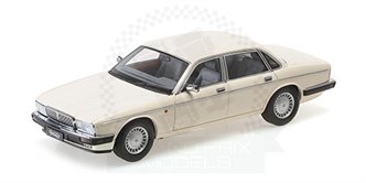 Daimler XJ6 (XJ40) White 1:18