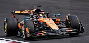 McLaren MCL39 1st China 2025 #81 Piastri 1:18