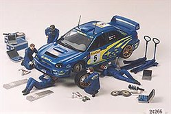 Rally Mechanic and Equipment Set 1:24