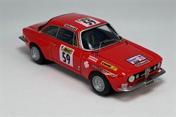 Alfa Romeo Giulia GTAM Tour De France 1970 #59 Autodelta