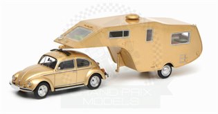 VW Beetle 1200 with Caravan Gold